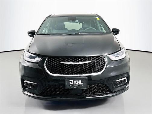 2025 Chrysler Pacifica L