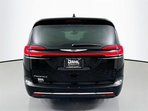 2025 Chrysler Pacifica L