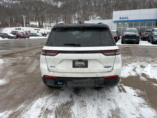 2022 Jeep Grand Cherokee 4xe Trailhawk