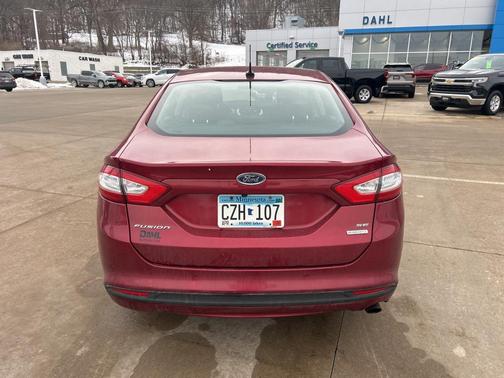 2016 Ford Fusion SE