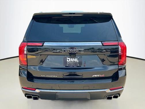 2025 GMC Yukon XL 4WD AT4