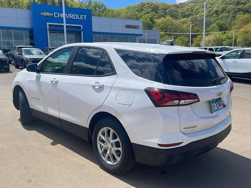 Summit White 2023 Chevrolet Equinox LS