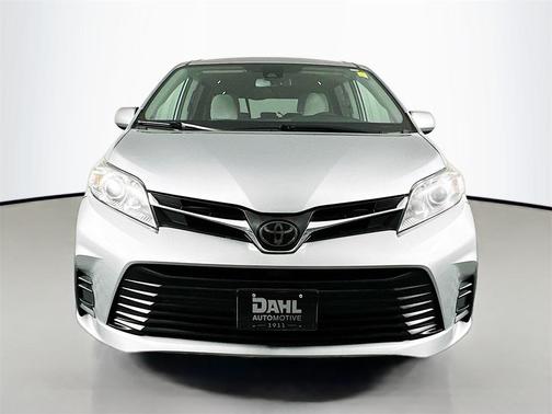 2020 Toyota Sienna LE