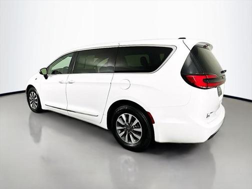 2023 Chrysler Pacifica Hybrid Limited