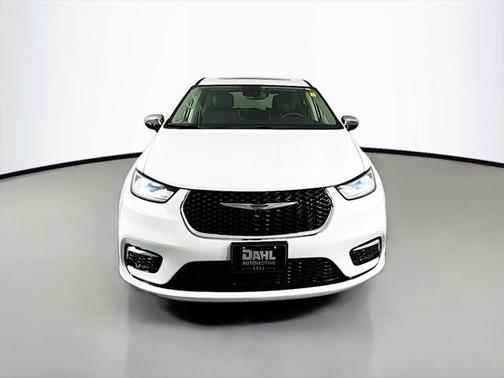 2023 Chrysler Pacifica Hybrid Limited