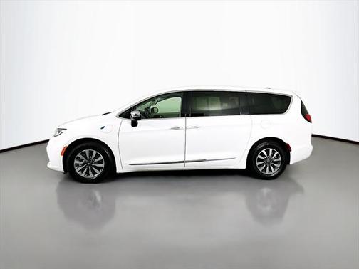 2023 Chrysler Pacifica Hybrid Limited