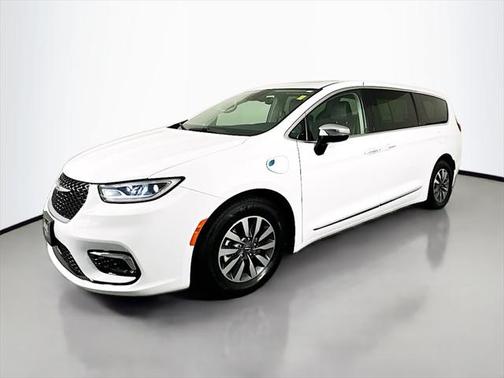 2023 Chrysler Pacifica Hybrid Limited