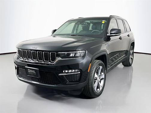 Diamond Black Crystal Pearlcoat 2022 Jeep Grand Cherokee 4xe Base