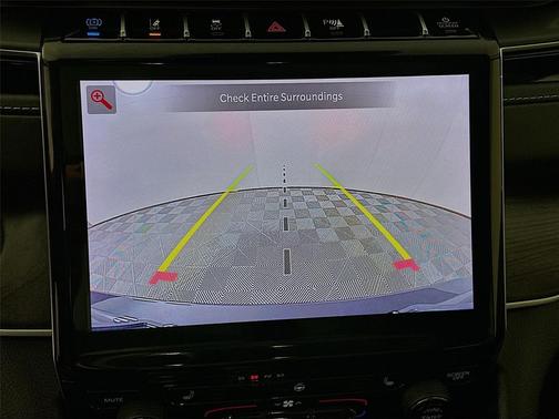 Diamond Black Crystal Pearlcoat 2022 Jeep Grand Cherokee 4xe Base