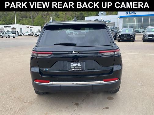 Diamond Black Crystal Pearlcoat 2022 Jeep Grand Cherokee 4xe Base