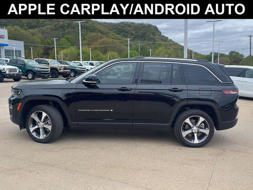 Diamond Black Crystal Pearlcoat 2022 Jeep Grand Cherokee 4xe Base