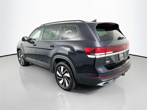 2025 Volkswagen Atlas 2.0T SE w/Technology 4MOTION