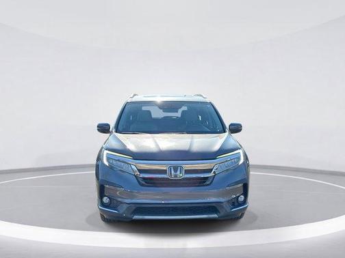 2019 Honda Pilot Touring 8-Passenger