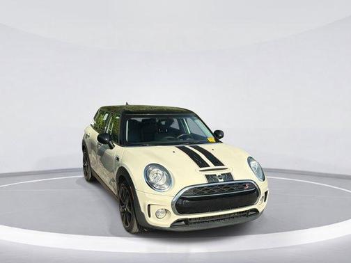 Pepper White 2019 MINI Clubman Cooper S