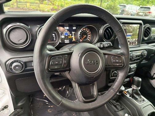 Bright White Clearcoat 2023 Jeep Wrangler Sport