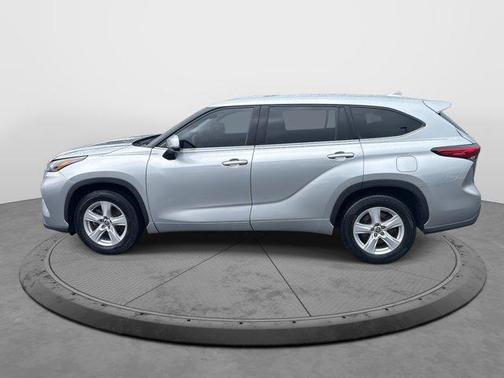 2021 Toyota Highlander LE