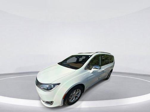 Bright White Clearcoat 2020 Chrysler Pacifica Limited