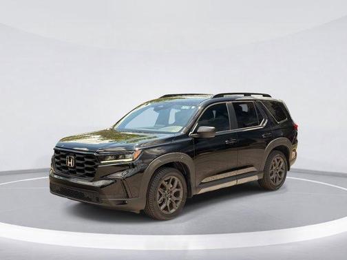 Crystal Black Pearl 2023 Honda Pilot Sport