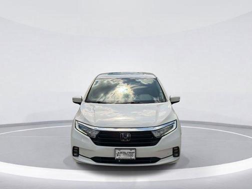 Platinum White Pearl 2024 Honda Odyssey Elite