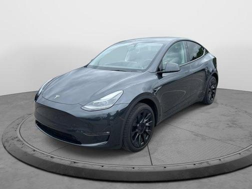 2025 Tesla Model Y Long Range