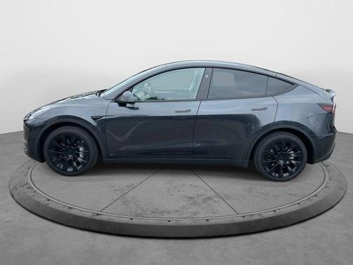 2025 Tesla Model Y Long Range