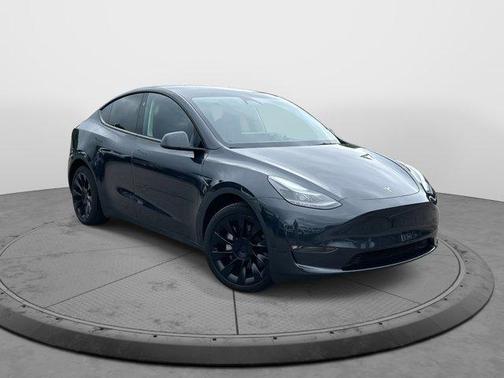 2025 Tesla Model Y Long Range