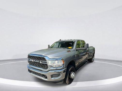 Billet Silver Metallic Clearcoat 2019 RAM 3500 Tradesman