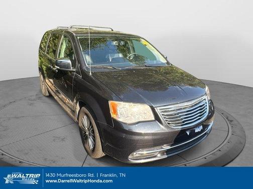 2014 Chrysler Town & Country Touring-L