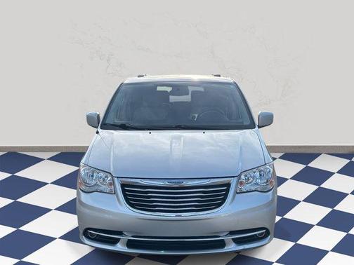 2012 Chrysler Town & Country Touring
