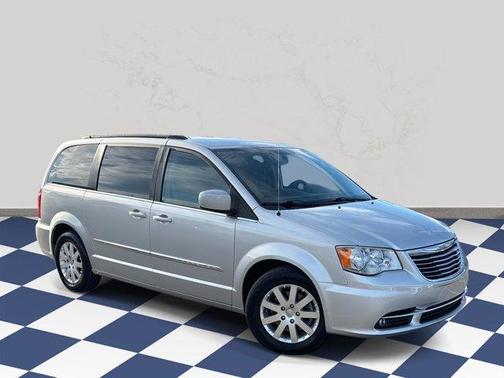 2012 Chrysler Town & Country Touring
