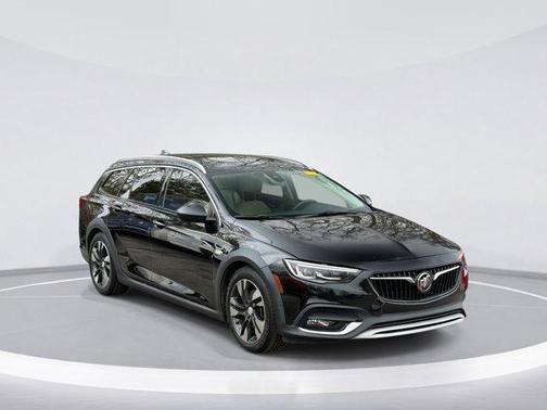 2019 Buick Regal TourX Essence