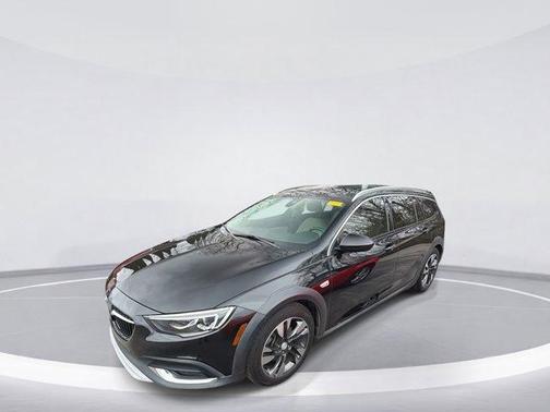 2019 Buick Regal TourX Essence