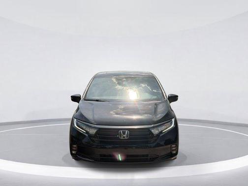 Crystal Black Pearl 2024 Honda Odyssey Sport