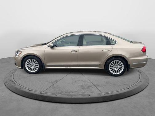 2016 Volkswagen Passat 1.8T SE
