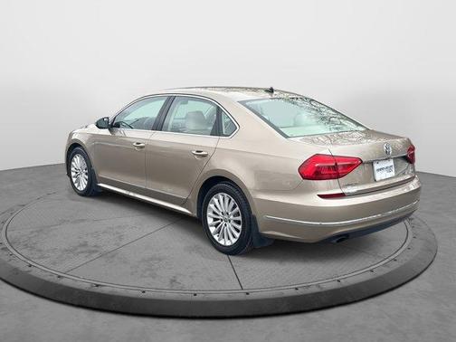 2016 Volkswagen Passat 1.8T SE