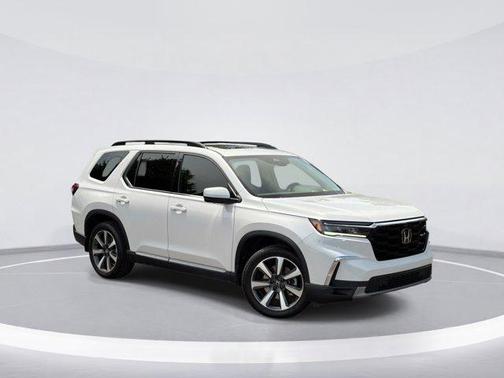Platinum White Pearl 2023 Honda Pilot Elite