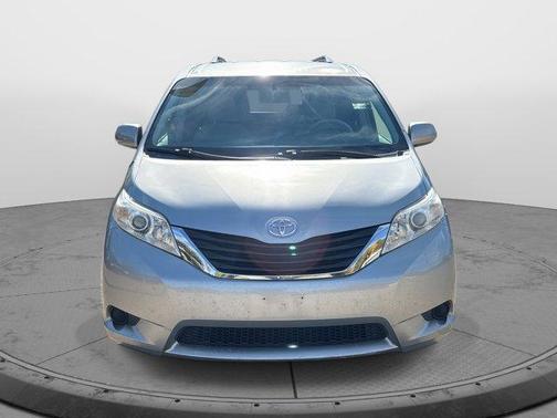 2014 Toyota Sienna LE