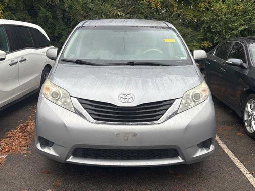 2014 Toyota Sienna LE