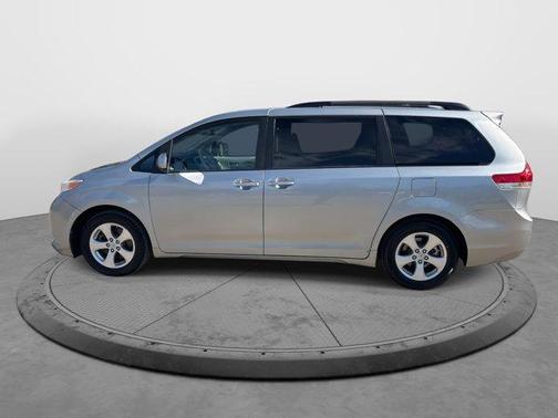 2014 Toyota Sienna LE