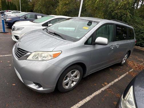 2014 Toyota Sienna LE
