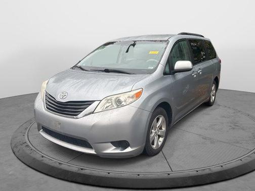 2014 Toyota Sienna LE