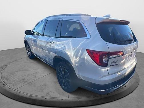 2022 Honda Pilot Touring 7-Passenger