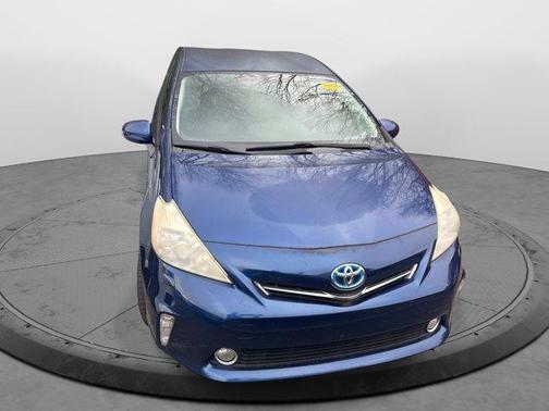 2013 Toyota Prius v Five