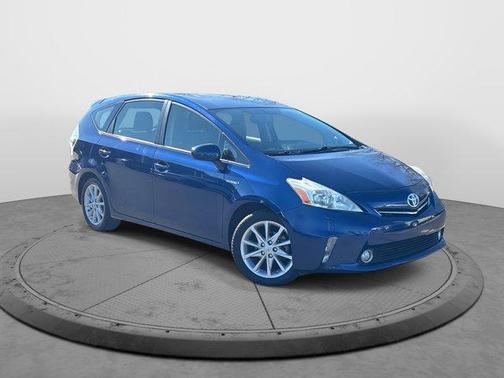 2013 Toyota Prius v Five