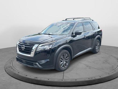 2023 Nissan Pathfinder SV