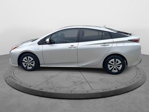 2016 Toyota Prius Three