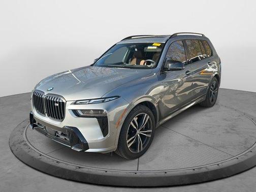 2025 BMW X7 M60i