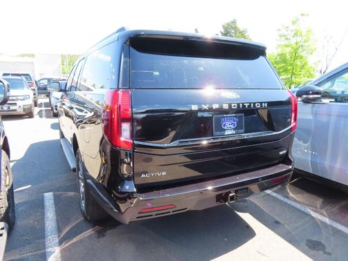 Agate Black Metallic 2026 Ford Expedition Max Active