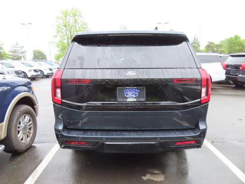 Stone Blue Metallic 2026 Ford Expedition Platinum