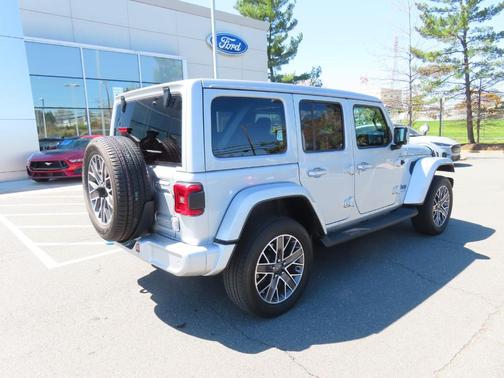 Silver Zynith Clearcoat 2023 Jeep Wrangler 4xe Sahara